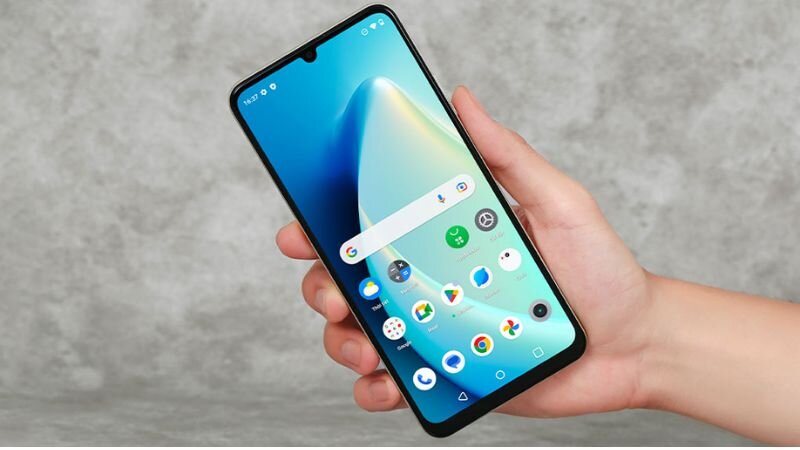 Màn hình hiển thị rộng rãi và sắc nét là điểm độc đáo.