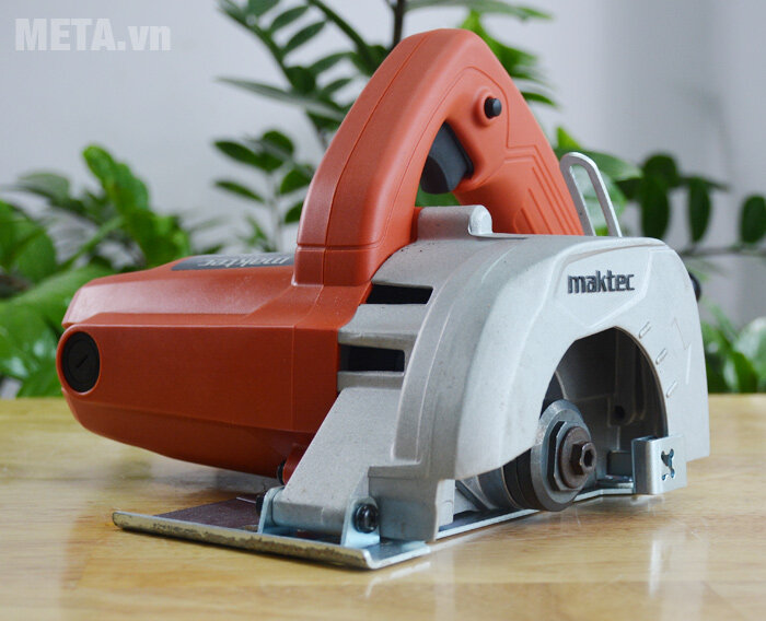 Máy cắt đá Maktec MT412