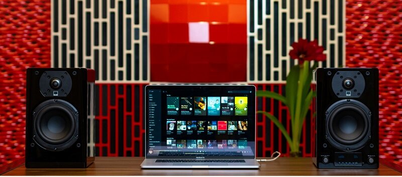 Loa SVS Ultra center