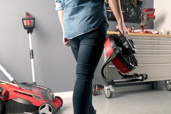 Dùng linh hoạt tại nơi không có nguồn điện Thân máy quạt Ozito PXHFS-1218