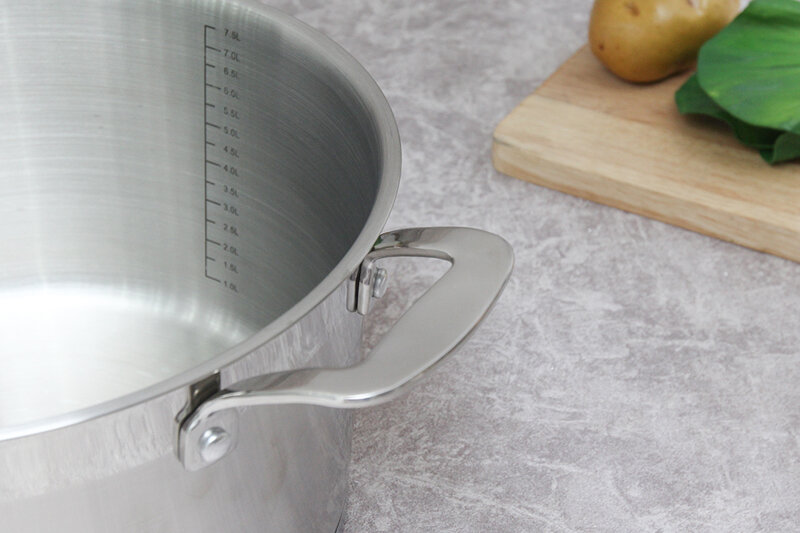 Nồi inox 5 đáy 28 cm Sunhouse SH779-28 Nồi inox 5 đáy 28 cm Sunhouse SH779-28