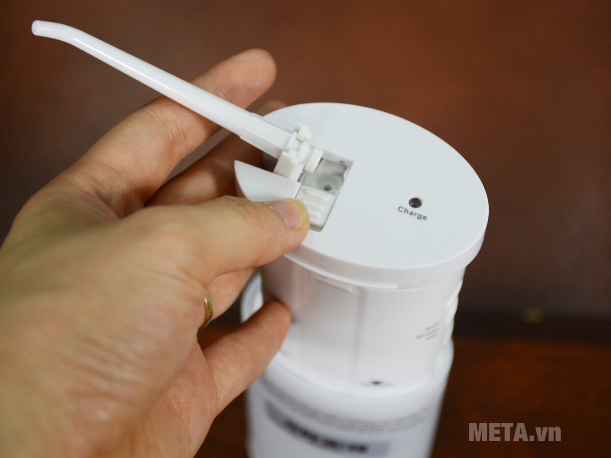 Máy tăm nước cầm tay mini Rio DCTF