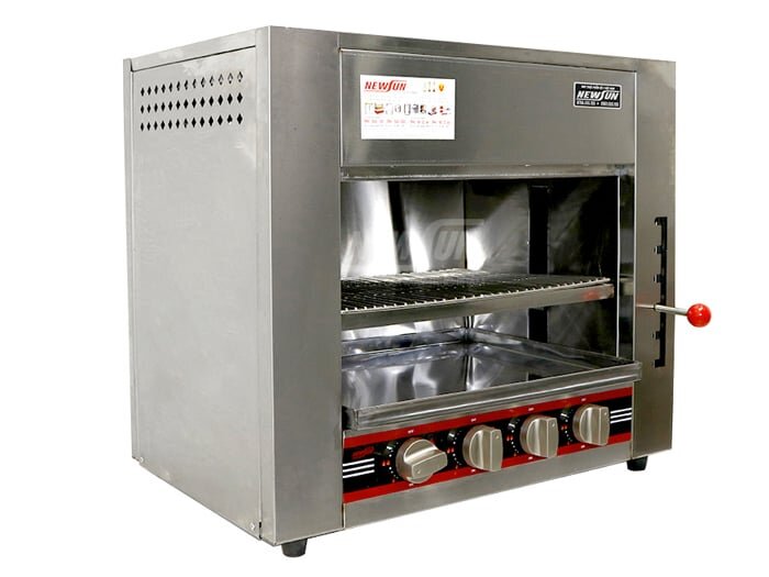 Lò nướng thiết kế chắc chắn 