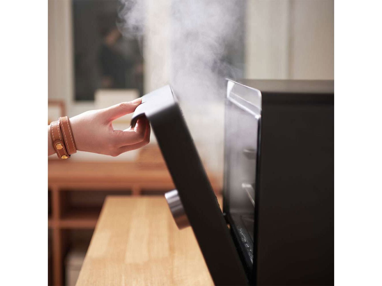 Toshiba MS3-STQ20SE(BK) có tay cầm ẩn hiện đại