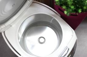 NỒI CƠM ĐIỆN HITACHI 1.8L RZ-VMC18Y (GWH)