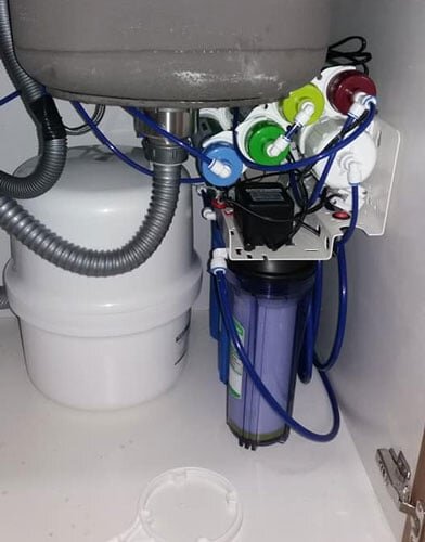 máy lọc nước RO Kangaroo KG104A có thiết kế không vỏ tủ, dễ dàng lắp đặt âm tủ