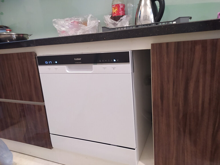 Thiết kế máy rửa bát Fujisan FJVN 08-S10F nhỏ gọn, tiện lợi