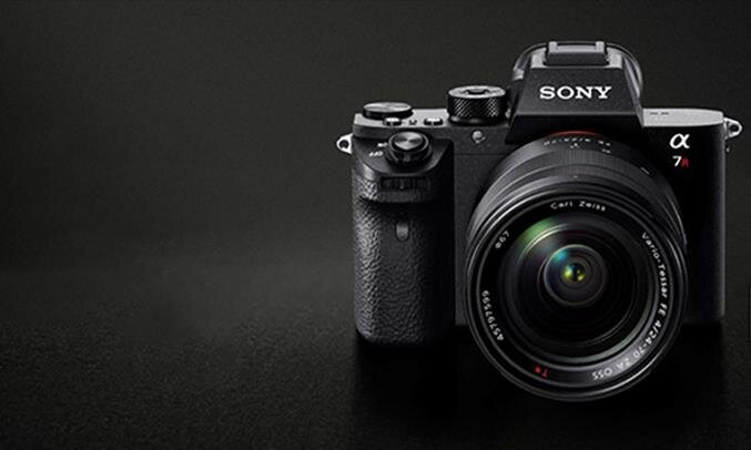 Máy Ảnh Sony ILCE-7RM2