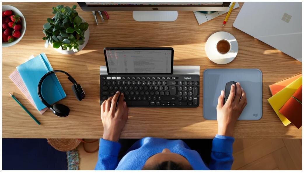 Bàn di chuột LOGITECH STUDIO SERIES HỒNG (200 x 230 x 2mm) _ 956-000033 6 