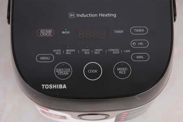 Bảng điều khiển của nồi cơm điện Toshiba RC-10IX1PV là bảng điều khiển cảm ứng Bảng điều khiển của nồi cơm điện Toshiba RC-10IX1PV là bảng điều khiển cảm ứng