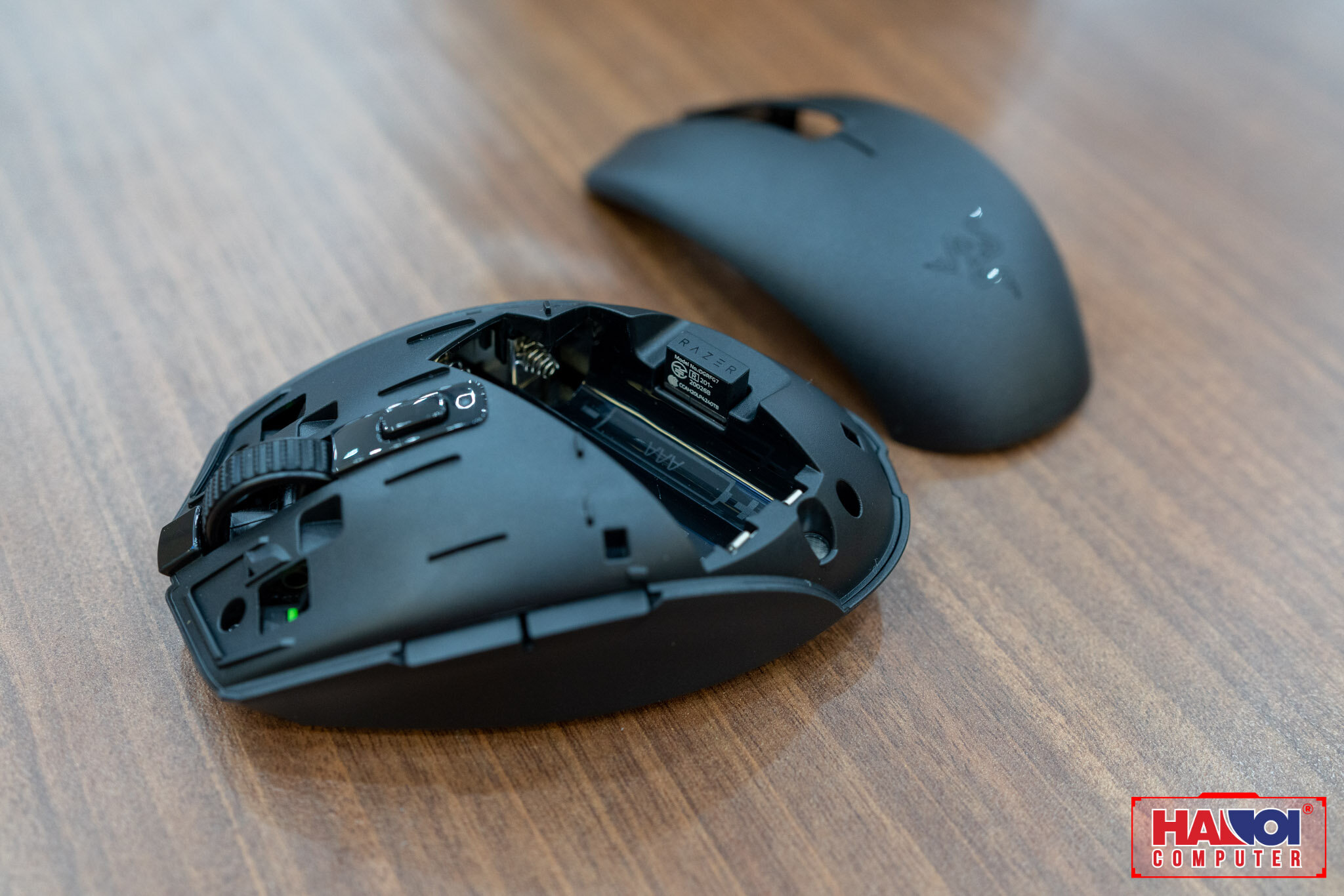 Phía trong chuột Razer Orochi V2 