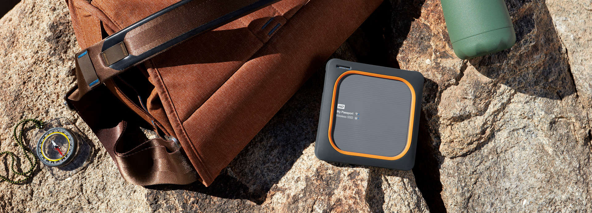 Ổ cứng gắn ngoài WD My Passport Wireless SSD 500GB (WDBAMJ5000AGY-PESN)