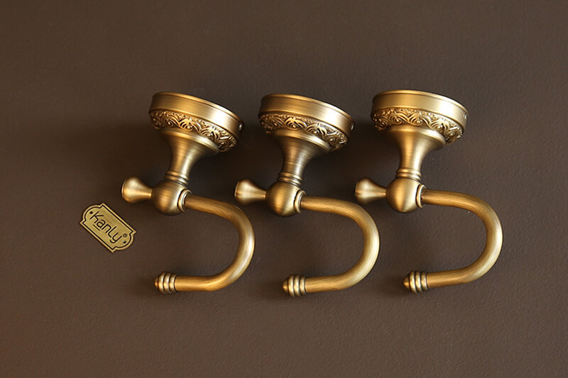 Móc treo đơn bằng đồng Kanly GCH01N