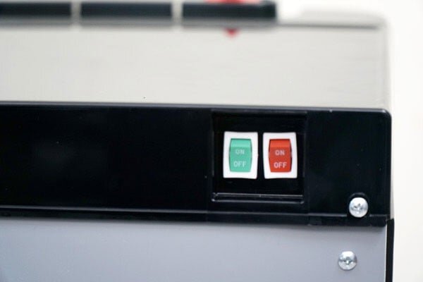 Cây nước nóng lạnh FujiE WD7500C có công tắc nóng/lạnh