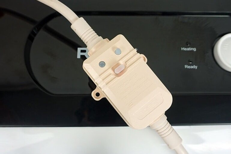 Bình nóng lạnh Rossi Sola 15L RSA 15SL