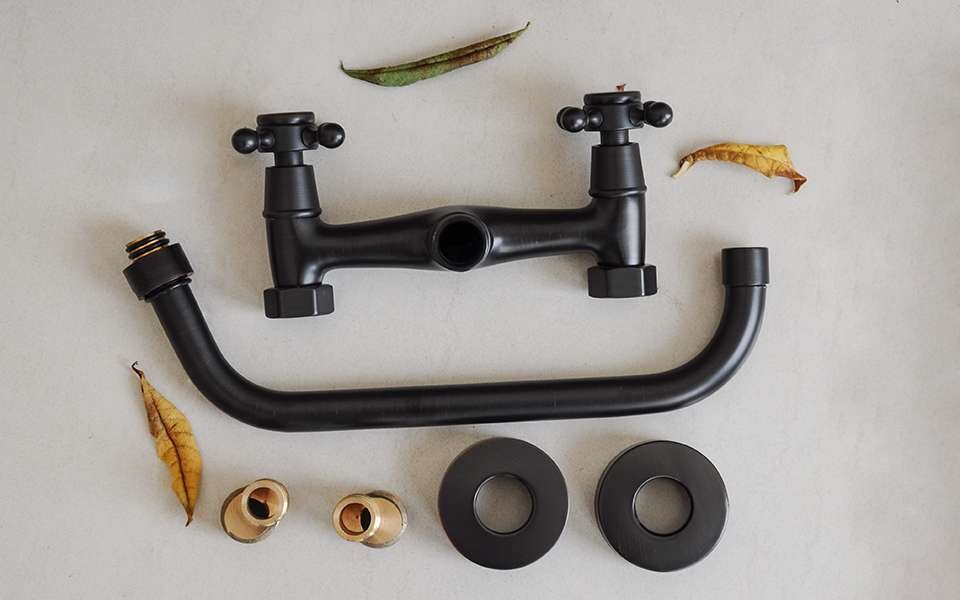 Vòi nước treo tường nóng lạnh Kanly