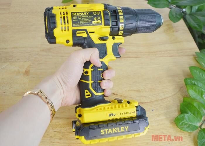 Máy khoan pin Stanley SCD 20C2 12mm - 18V