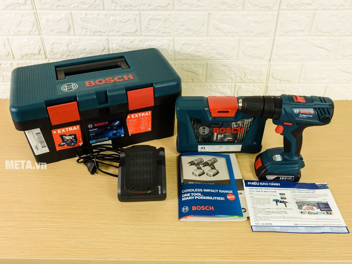 Máy khoan vặn vít  