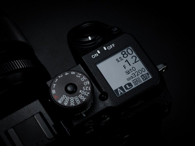 Máy Ảnh Fujifilm X-H1 Body   Grip