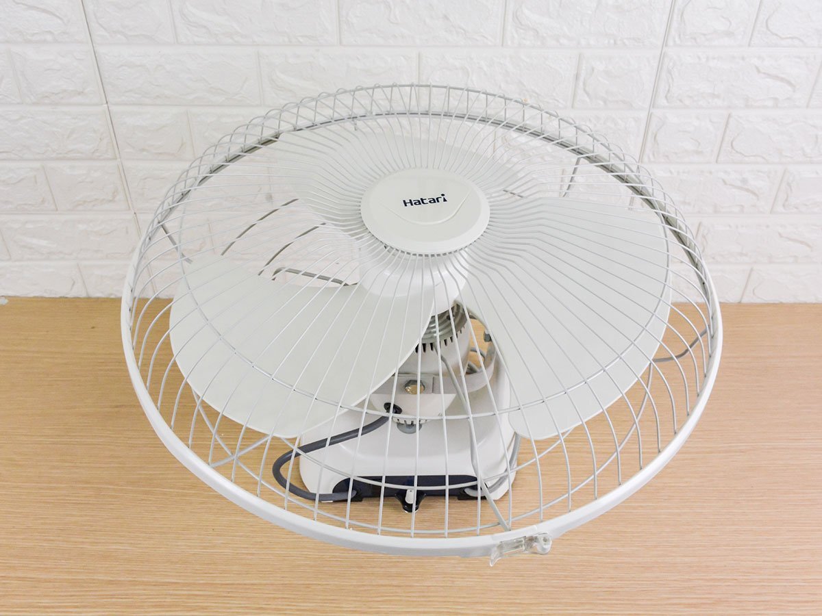 Quạt đảo trần có 3 cánh Quạt đảo trần Hatari