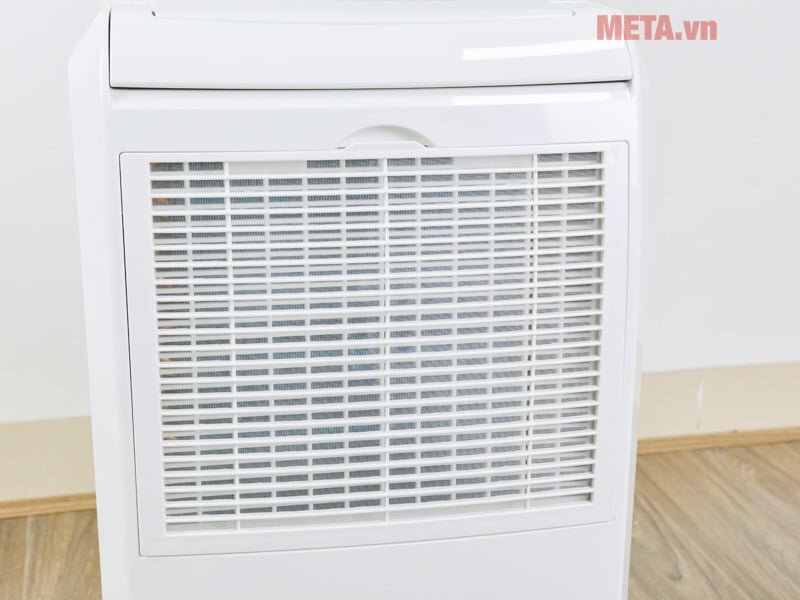 Mặt sau máy hút ẩm là bộ lọc thô