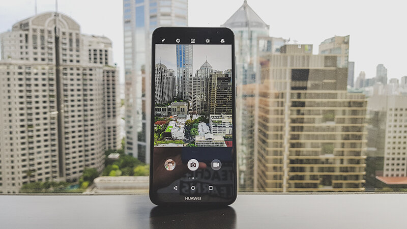 Điện thoại Huawei Nova 2i