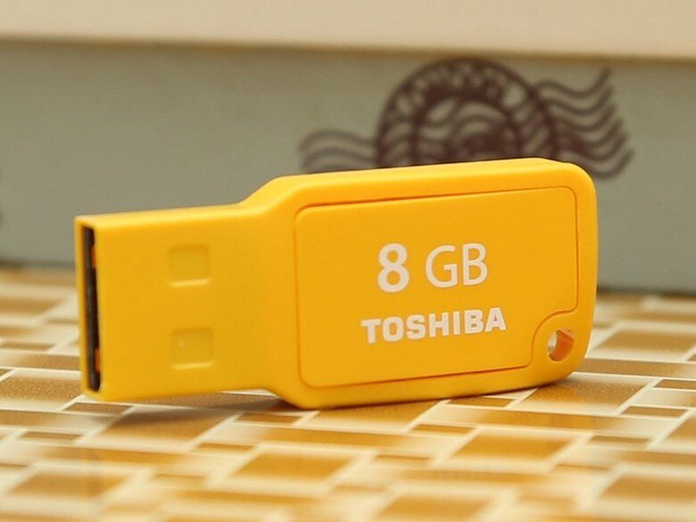 USB Toshiba MIKAWA 8GB 2.0 USB Toshiba MIKAWA 8GB 2.0