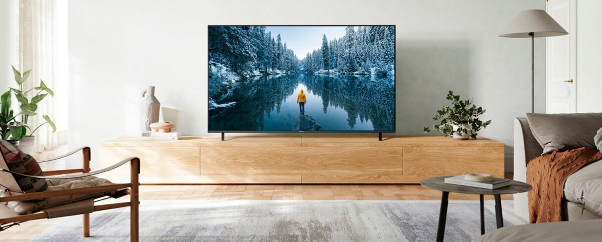 Tivi Panasonic 4K 43 Inch TH-43MX650V trong không gian