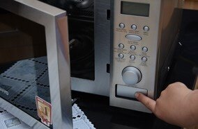 Lò vi sóng Sanyo EM-SL60C - 25 lít Lò vi sóng Sanyo EM-SL60C - 25 lít