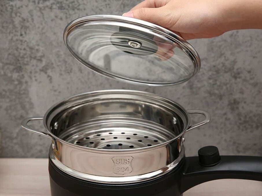 MK321 có vỏ ngoài nồi bằng nhựa MK321