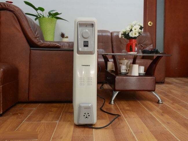 Máy sưởi dầu 15 thanh Tiross TS9219 sở hữu thiết kế nhỏ gọn hiện đại Máy sưởi dầu 15 thanh Tiross TS9219 sở hữu thiết kế nhỏ gọn hiện đại