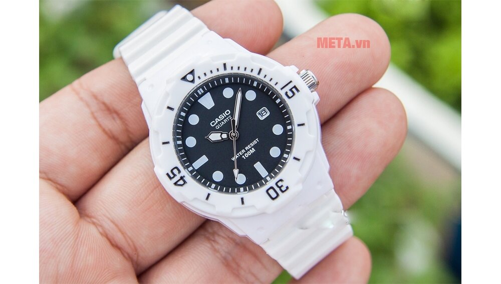 Đồng hồ nữ Casio LRW-200H-1EVDF