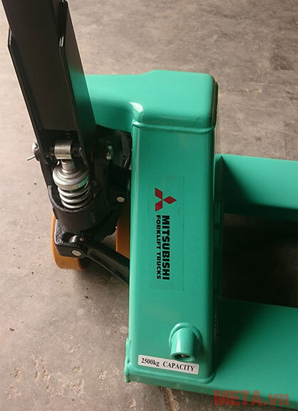 Xe nâng tay thủy lực Mitsubishi BF25