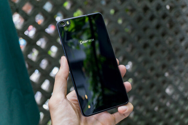 Điện thoại Pantech V955