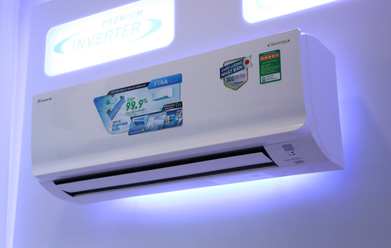 Điều hòa Daikin 18000 BTU 1 chiều inverter FTKA50VAVMV