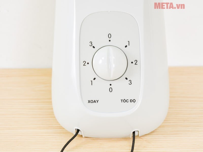 Quạt treo tường Sharp  