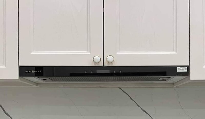 Máy hút mùi âm tủ Eurosun EH-70AF86B cung cấp 3 tốc độ hút linh hoạt
