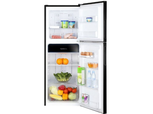 Electrolux ETB2802J-H 256 lít thiết kế ngăn lạnh rộng rãi Electrolux ETB2802J-H 256 lít