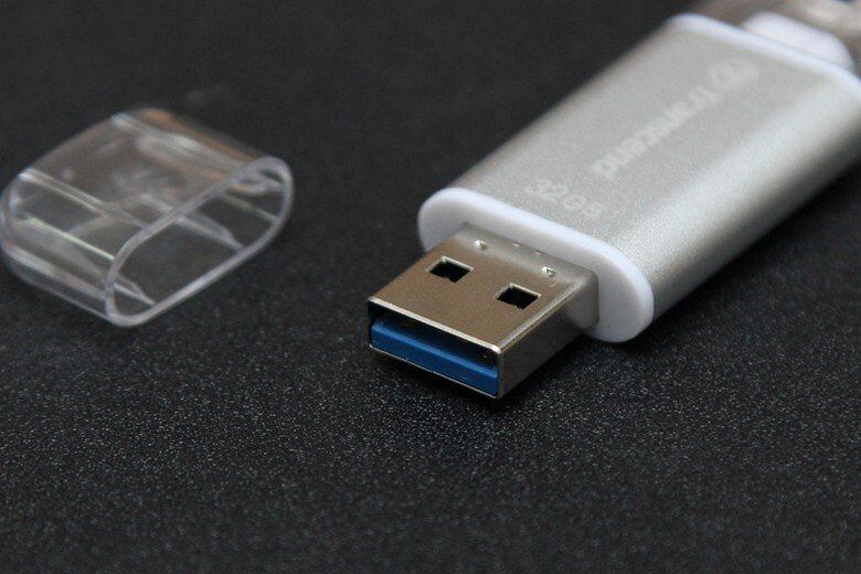 USB OTG 32 GB Transcend cho iPhone-iPad USB OTG 32 GB Transcend cho iPhone-iPad