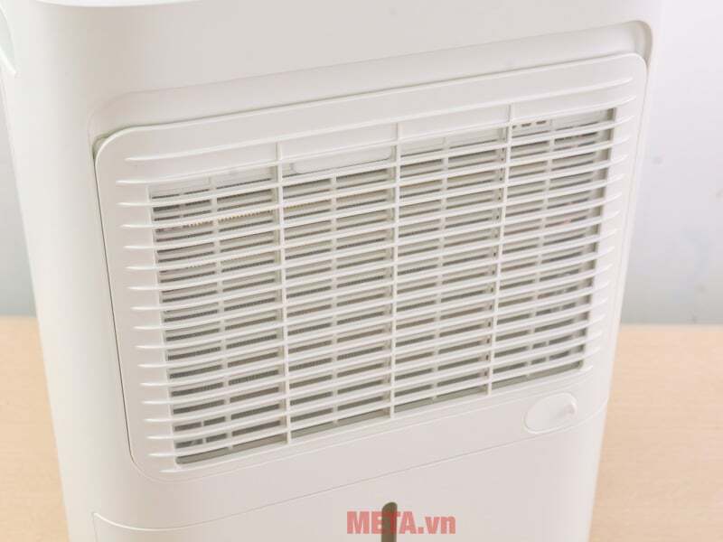 Phía sau máy hút ẩm có màng lọc thô FujiE HM-914EC