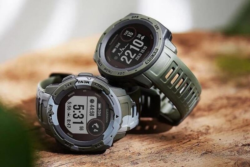 Đồng hồ thông minh Garmin Instinct Solar theo dõi tập luyên
