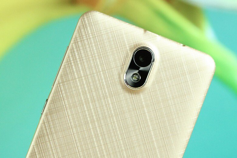 Điện thoại Mobell Nova S Điện thoại Mobell Nova S