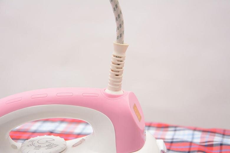 Bàn ủi khô Tefal FS2520 Bàn ủi khô Tefal FS2520