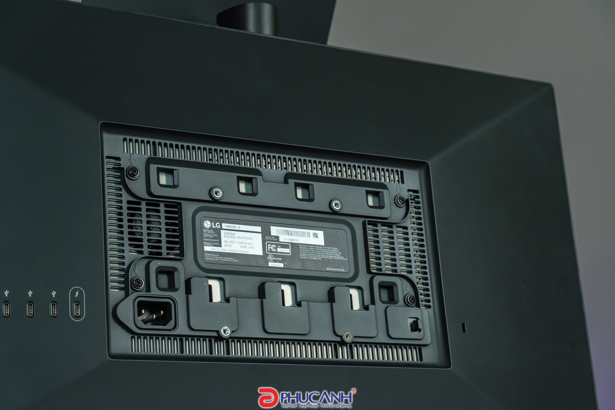 Màn hình LG 27MD5K-B 27Inch 5K IPS