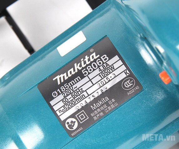 Máy cưa đĩa Makita 5806B