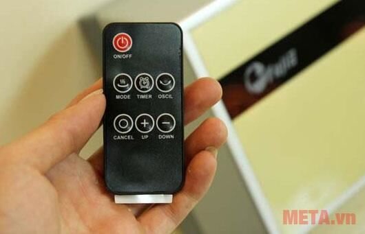 Máy sưởi điều hòa Ceramic treo tường FujiE CH-2500