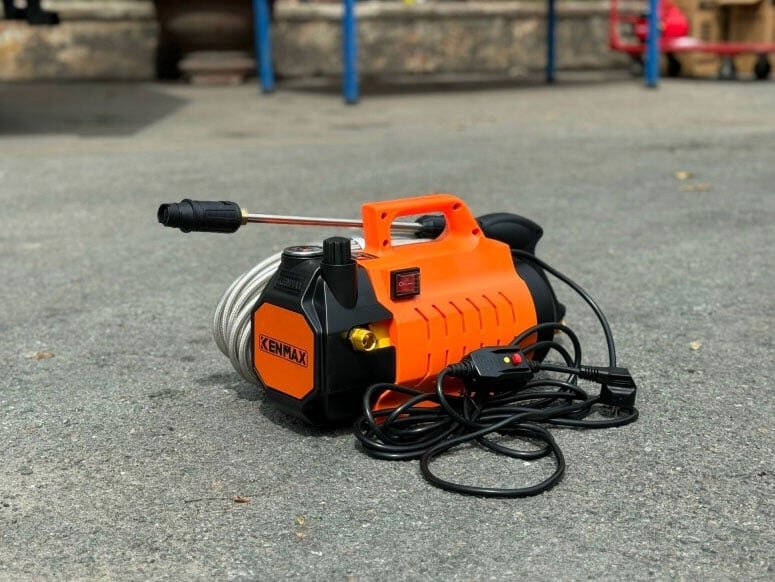 Máy xịt rửa xe Kenmax KM230 Plus  Máy xịt rửa xe Kenmax KM230 Plus