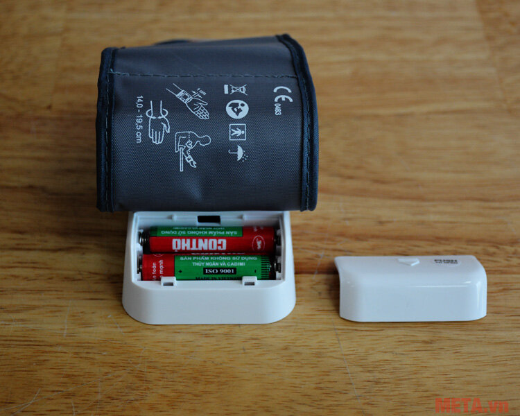 Máy đo huyết áp cổ tay Beurer BC28