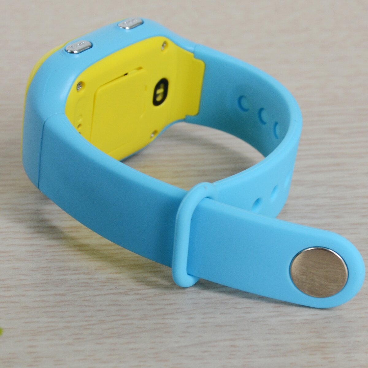 Đồng hồ định vị cho trẻ em Indell A8 (GPS, Nghe lén, Chống nước Ip55)