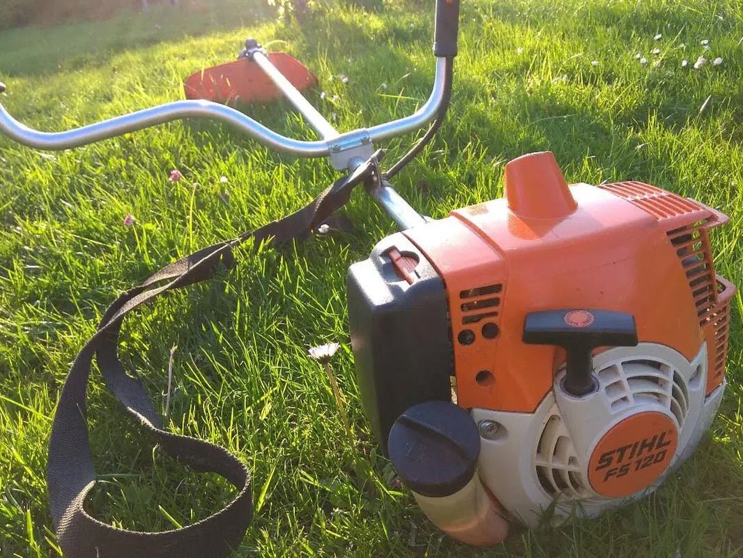 Máy cắt cỏ Stihl FS 120